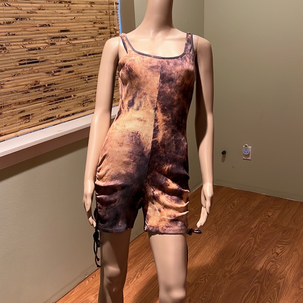 Blanc ribbed Tie-dye Tank Style Romper In Peach Brown And Gray Size XL